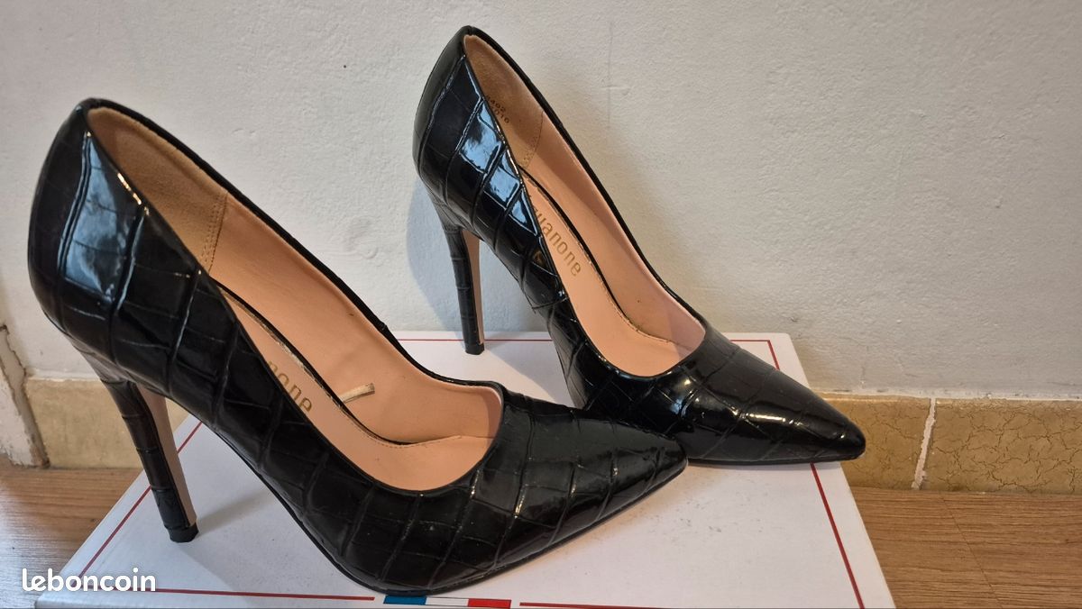 Escarpins Balsamik En Satin Effet Croco - Talons Moyens - Taille 39 - Noir - Neufs (Sans Emballage)