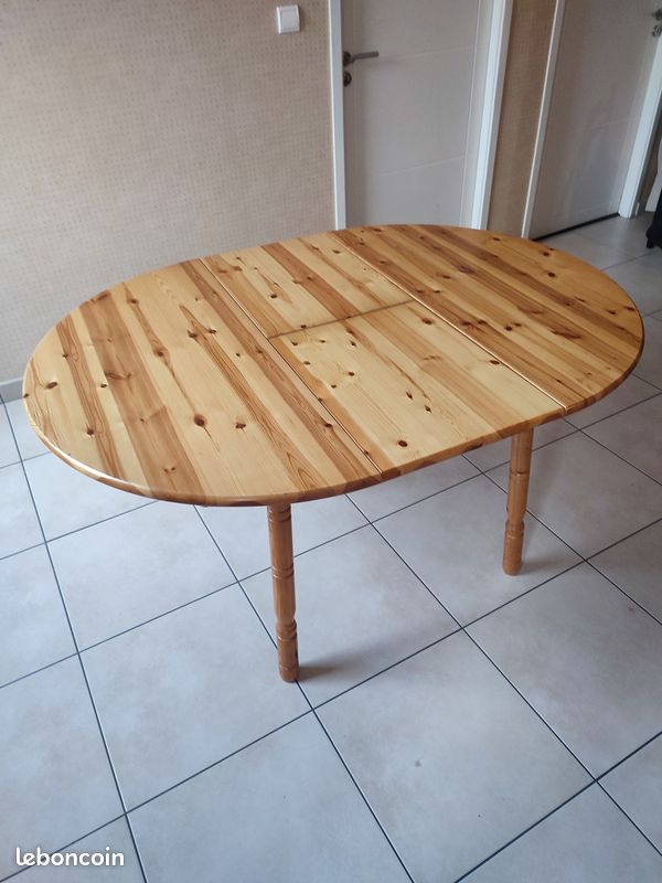 Table en pin (image 2)