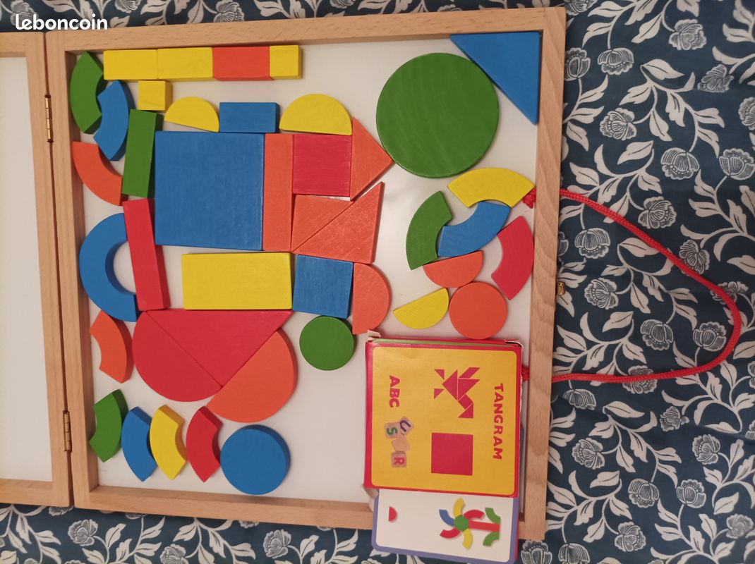 Jeu tangram aimenté (image 1)