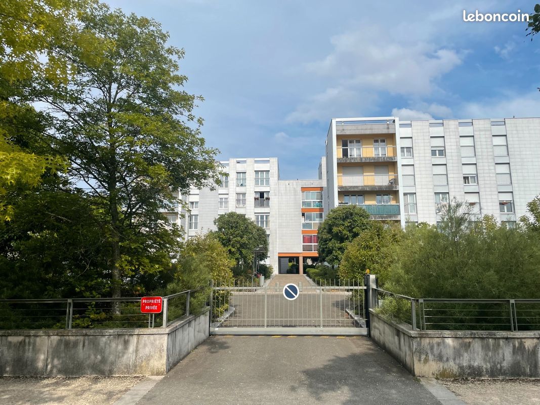 Appartement 4 pièces 79 m² · à Chartres · 79 m² · 115 000 €
