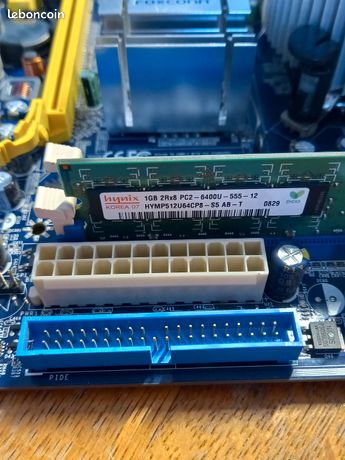 Lot Carte Mère Foxconn G33M02 + CPU Intel C2D E4600 + 4Go DDR2 + NVS300