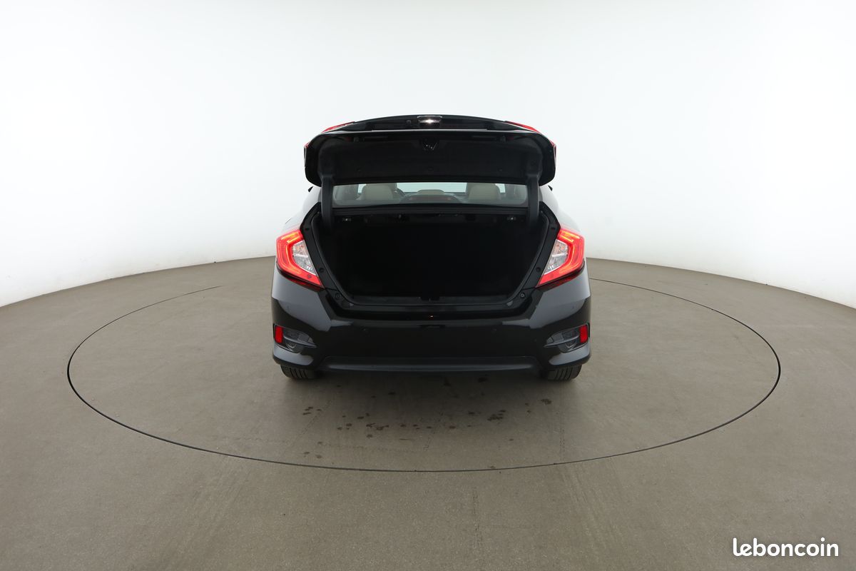 Honda Civic 1.6 i-DTEC Exclusive AT 4P 120 ch (image 10)
