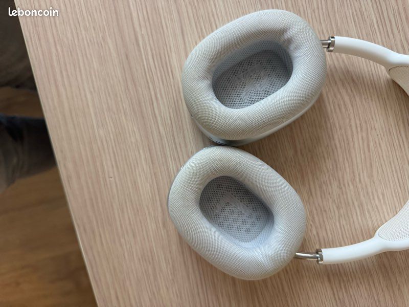 Apple AirPods Max Argent A2096 Excellent état Housse d’origine (image 3)