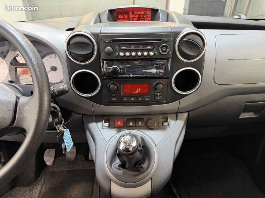 Peugeot Partner Tepee 1.6 BlueHDi 100ch BVM5 Style +ATTELAGE (image 15)