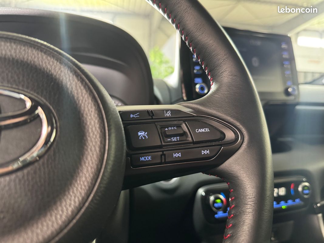 Toyota yaris gr 1.6 4wd 261 ch track pack / camera de recul / carplay / miltek / tva recuperable (image 16)
