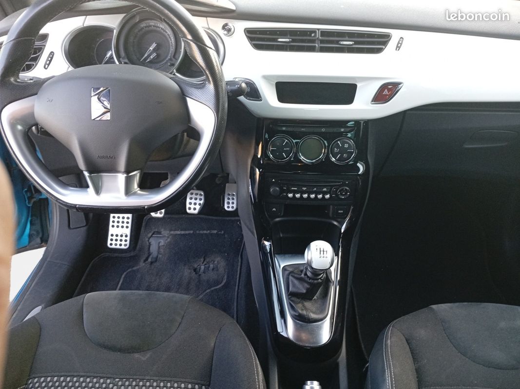 CITROEN DS3 HDi 110 FAP 109gr Sport Chic (image 9)