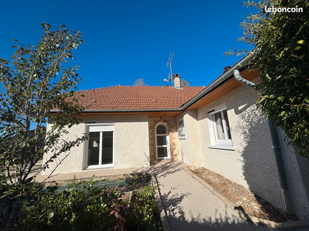 Maison 4 pièces 100 m² · à Moirans-en-Montagne · 100 m² · 250 000 €