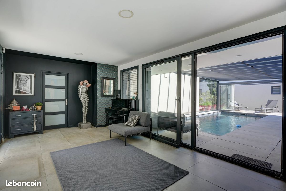 Maison 7 pièces 319 m² · à Charbonnières-les-Bains · 319 m² · 1 680 000 €