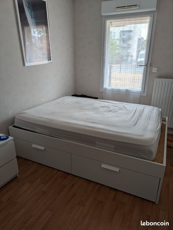 Lit BRIMNES Ikea + Sommier LEIRSUND 140X200 (image 1)