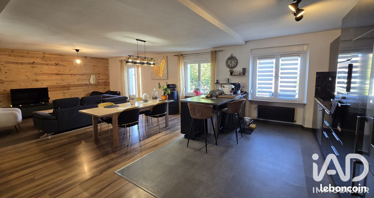 Appartement 3 pièces 107 m² · à Chambley-Bussières · 107 m² · 137 000 €