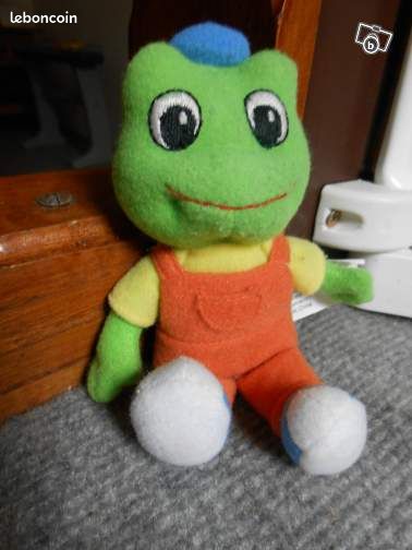 Petite peluche grenouille Koa salopette LeapFrog (image 1)