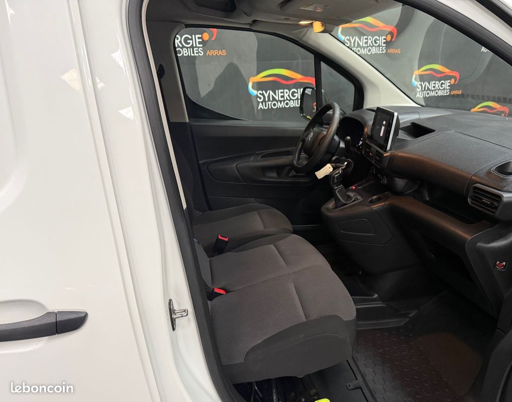 Berlingo 3 places hdi club 68.502 km (GALERIE/ATTELAGE/ETAGERES/CAMERA/RADARS/ETC) 13.325 ht (15.990 ttc) (image 2)