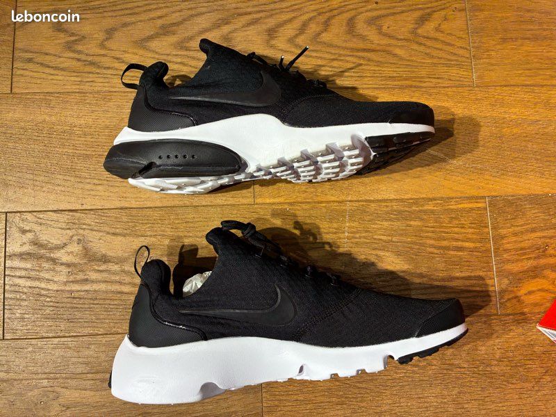 NIKE Presto Fly Taille 44,5 Chaussures