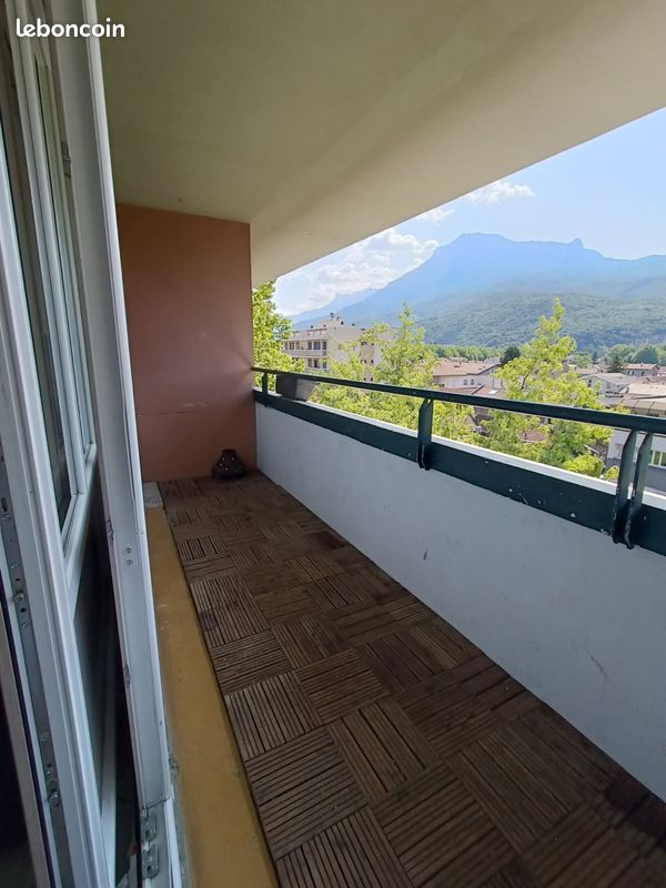 Appartement 5 pièces 104 m² · à Fontaine · 104 m² · 200 000 €
