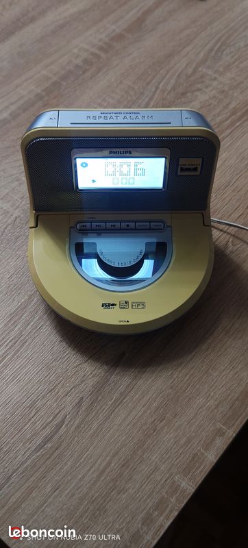Radio-réveil vintage (image 1)