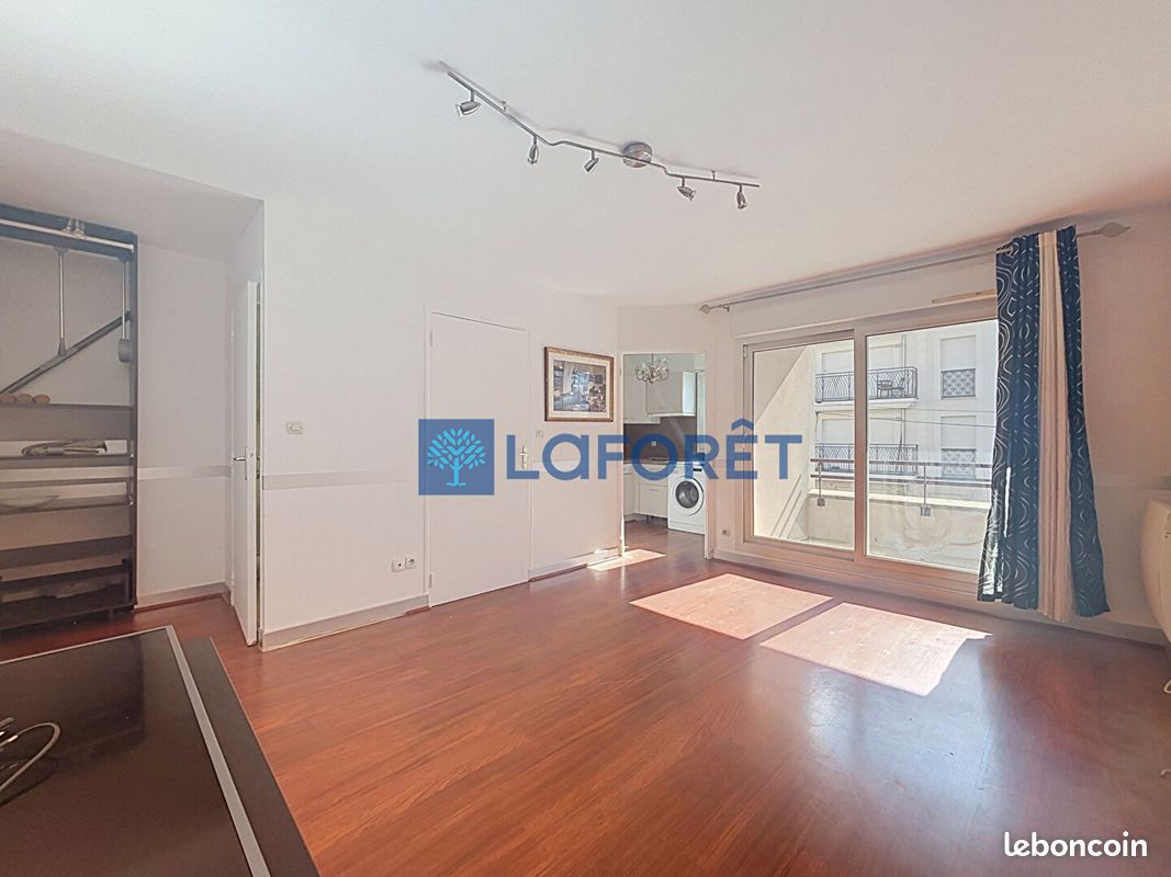 Appartement 1 pièce 28 m² · à Savigny-sur-Orge · 28 m² · 750 €/mois