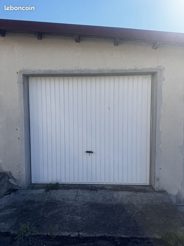 Parking/box Audincourt · 70 €/mois