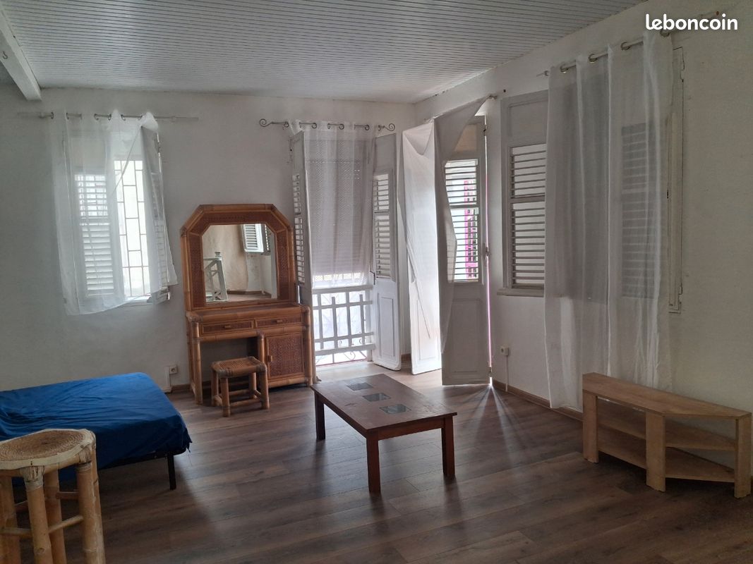 Appartement 3 pièces 85 m² · à Fort-de-France · 85 m² · 1 100 €/mois