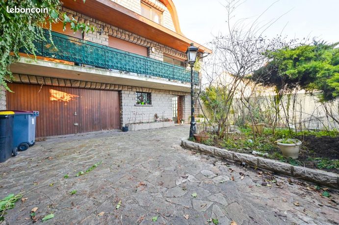 Maison 7 pièces 290 m²