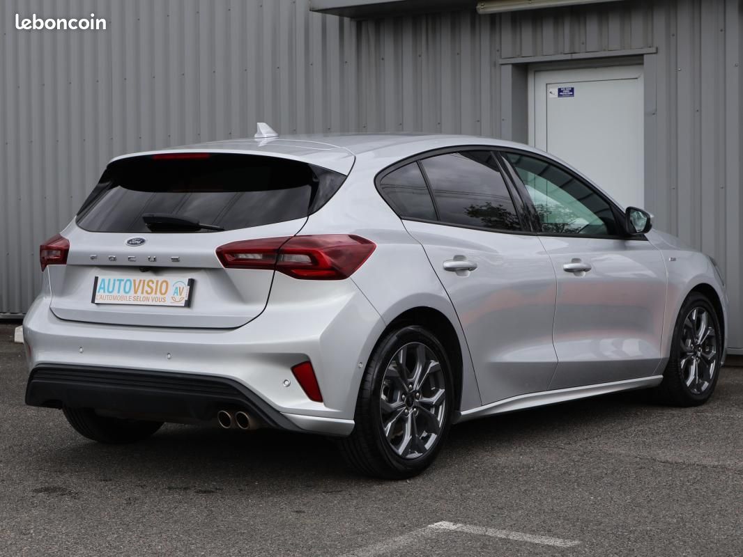 Ford Focus 1.0 EcoBoost 155 S&S mHEV Powershift ST-Line X (image 4)