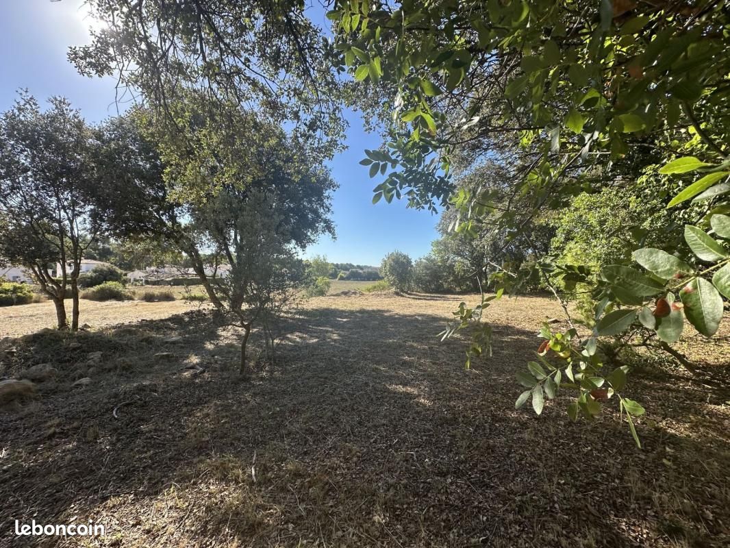 Terrain 642 m² Jouques · 245 000 €