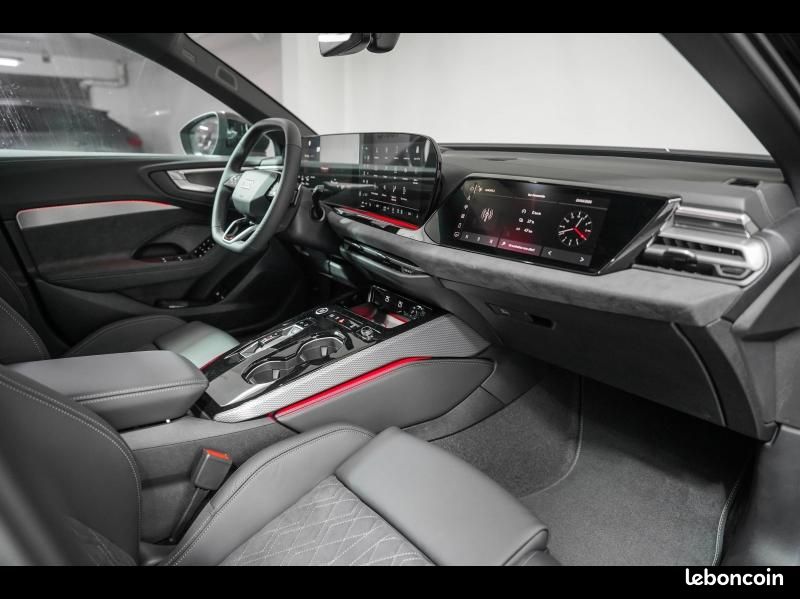 Audi A5 Avant 2.0 e-hybrid 299ch S line quattro S tronic 7 (image 17)