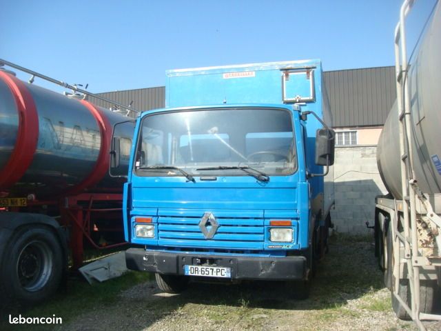 Renault CAMION PORTEUR RENAULT S150 FOURGON (image 1)