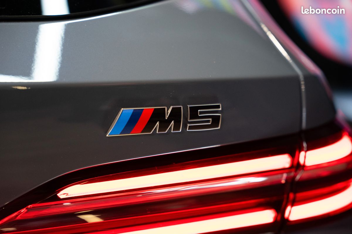 BMW M5 Touring G99 – Storm Bay | Bowers & Wilkins | Iconic Glow | Toit Panoramique | 12 500 km | Immat France | (image 7)
