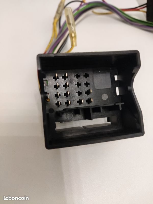 Adaptateur autoradio iso (image 3)