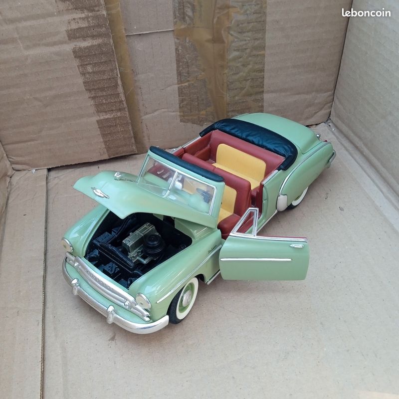 CHEVROLET DELUXE CONVERTIBLE 1941 Rouge EAGLE RACE 1:18 of reference
