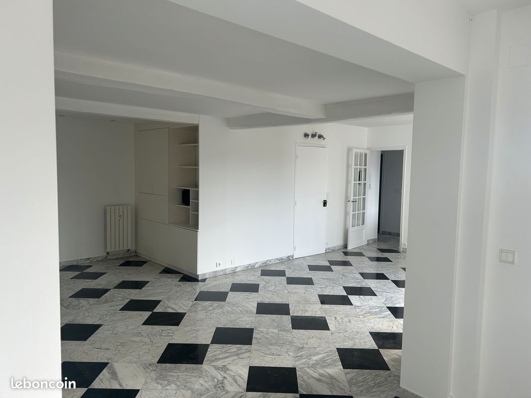Appartement 5 pièces 128 m² · à Amiens · 128 m² · 1 100 €/mois