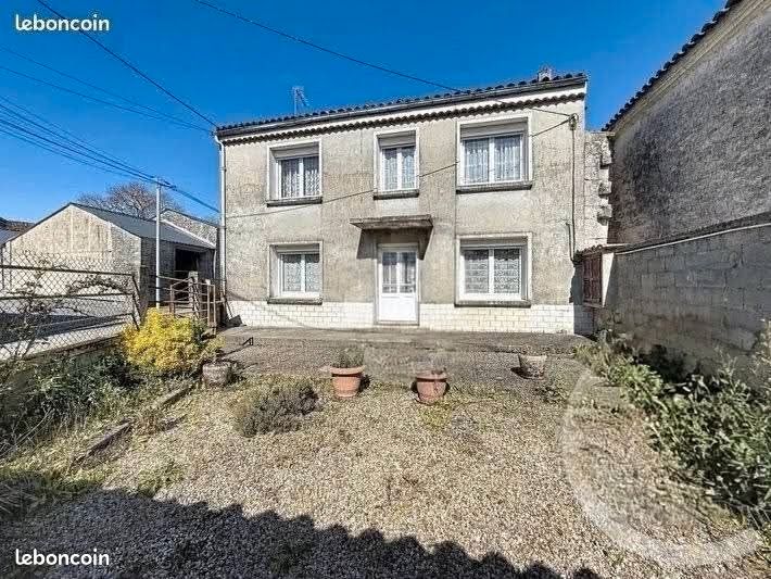Maison 4 pièces 125 m² · à Sainte-Sévère · 125 m² · 100 000 €
