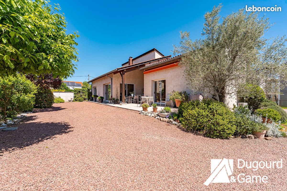 Maison 5 pièces 192 m² · à Riorges · 192 m² · 279 000 €