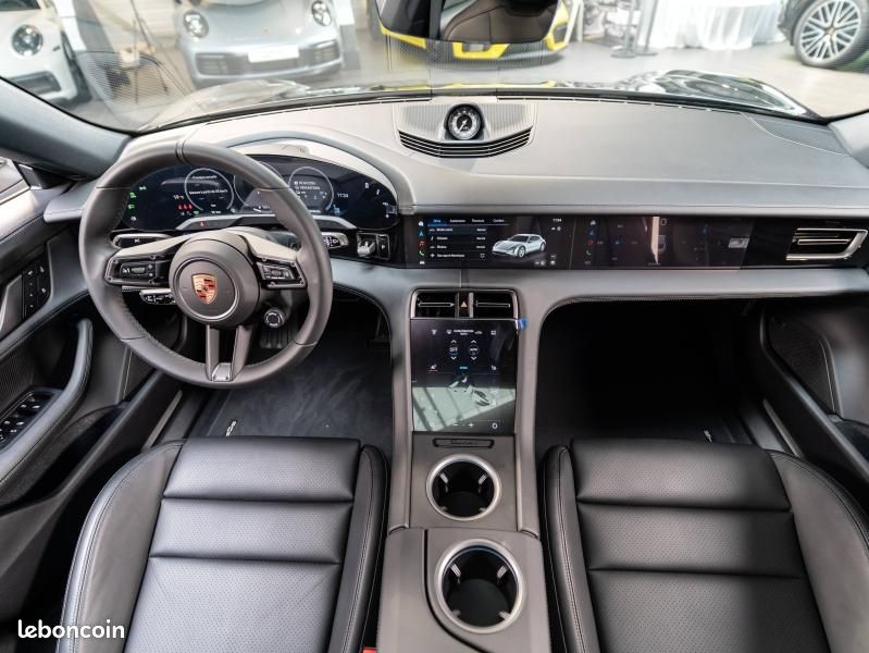 Porsche Taycan 435ch 4 avec batterie performance plus (image 19)