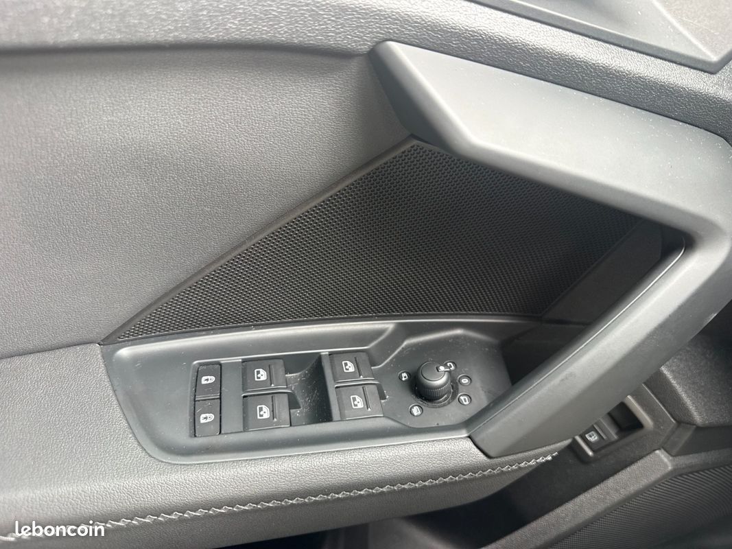 AUDI A3 SPORTBACK 40 TFSIe 204 Plug In Hybrid S tronic 6 S Line - Régulateur / Caméra de Recul / Révision OK / CT O (image 38)