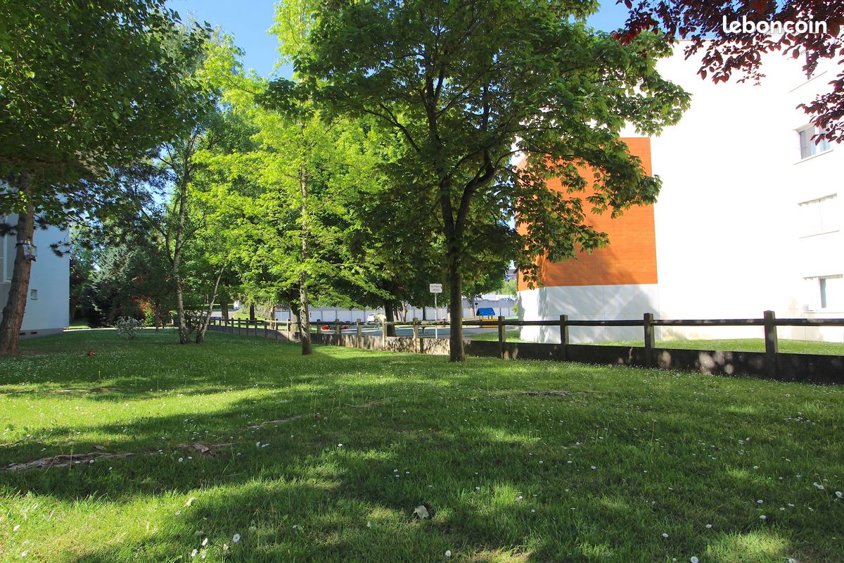 Appartement 5 pièces 87 m² · à Évry-Courcouronnes · 87 m² · 1 350 €