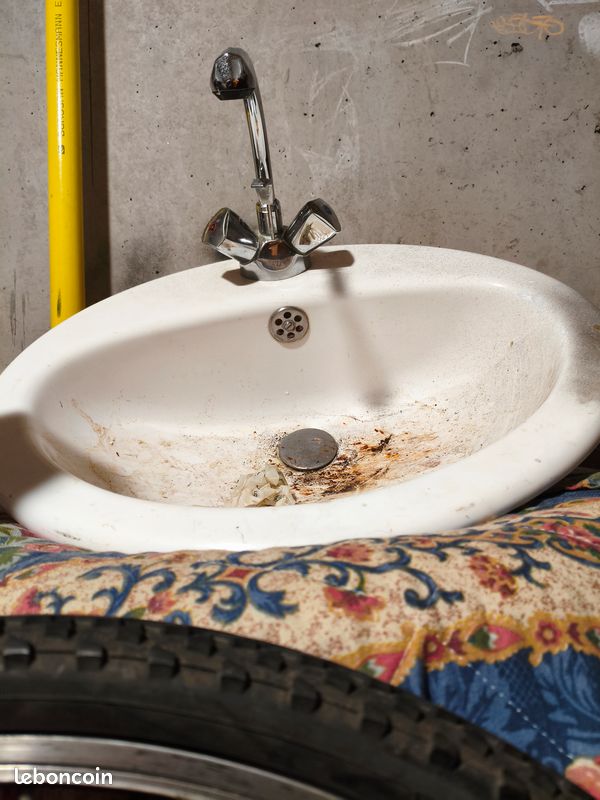 Petit lavabo blanc plastique (image 1)