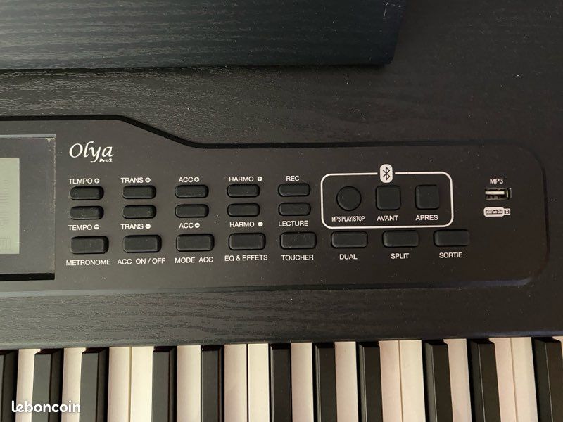 Piano numérique meuble Colmann Olya Pro 2 – 88 touches – comme neuf – Le Bugue (image 4)