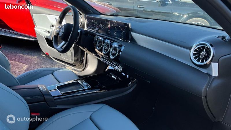 Mercedes Classe A 200 163ch AMG Line 7G-DCT (image 15)
