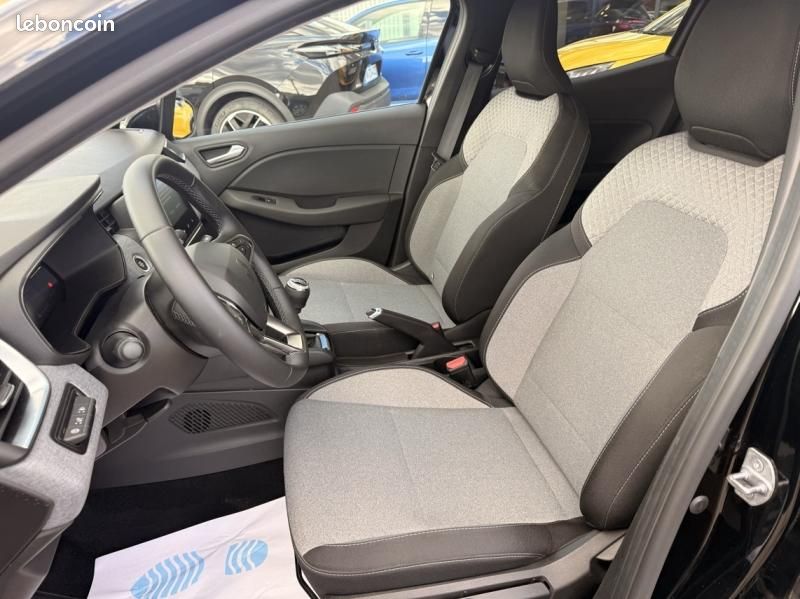 Renault Clio 1.5 dCi 100ch Evolution - 25 (image 10)