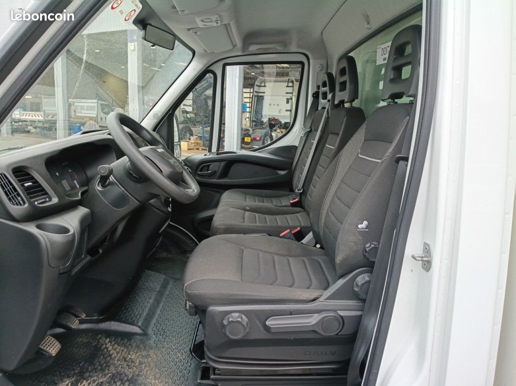 Iveco Daily Caisse hayon CCb 35C16H empattement 4100 3.0 (image 8)