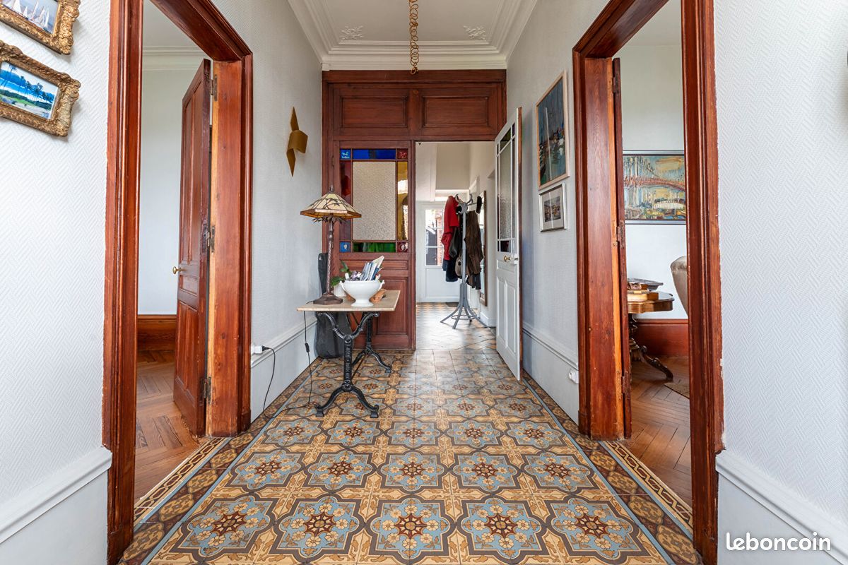Propriété 8 pièces 240 m² (image 5)