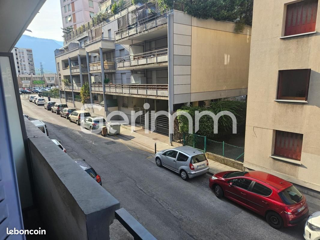 Appartement 1 pièce 33 m² · à Grenoble · 33 m² · 75 000 €