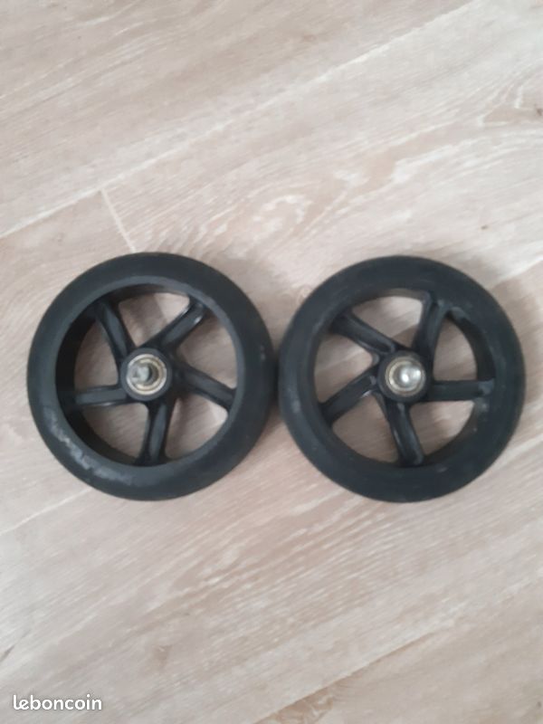 Roues pour trottinette bon état (image 1)