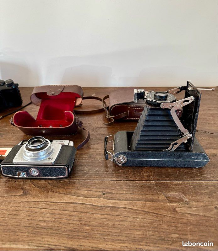 Appareil photo super 8 Bolex 233, Australie, dans sa boîte