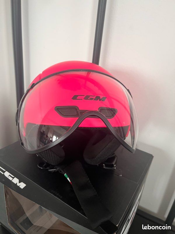 Casque de vélo CGM avec visière (image 4)