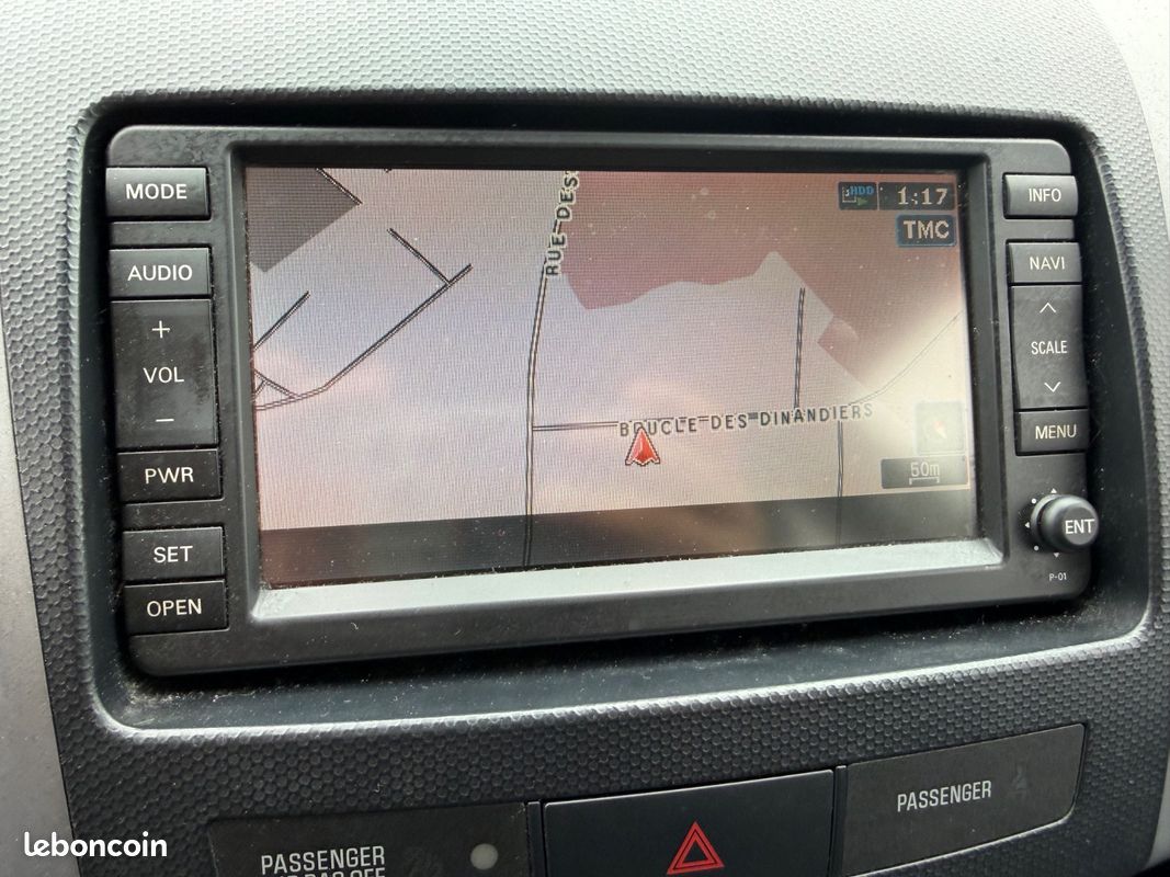 Peugeot 4007 2.2 HDI 156 FÉLINE * CUIR * GPS 7 PLACES (image 14)