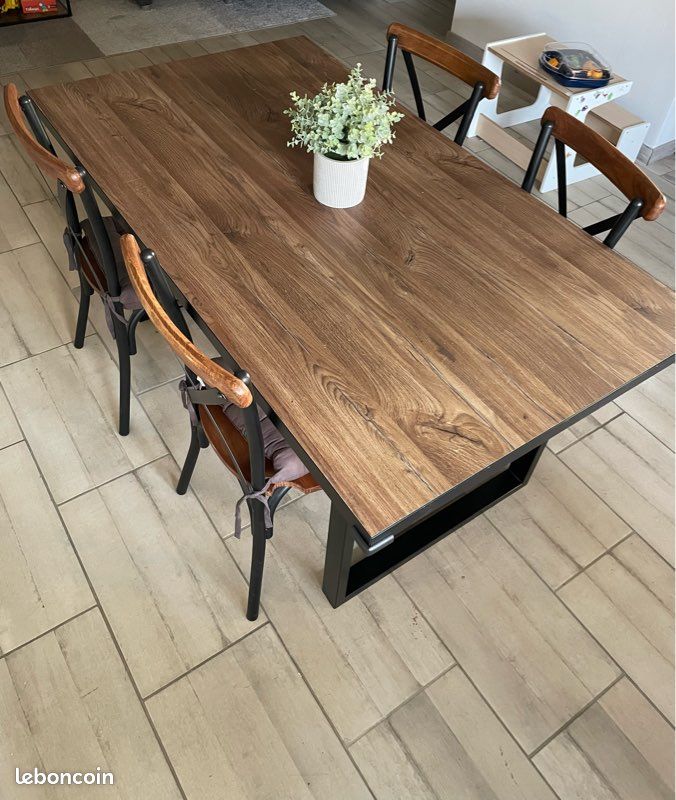 Table (image 1)