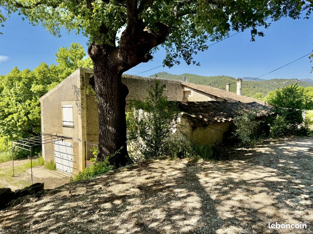 Propriété 9 pièces 190 m² (image 9)