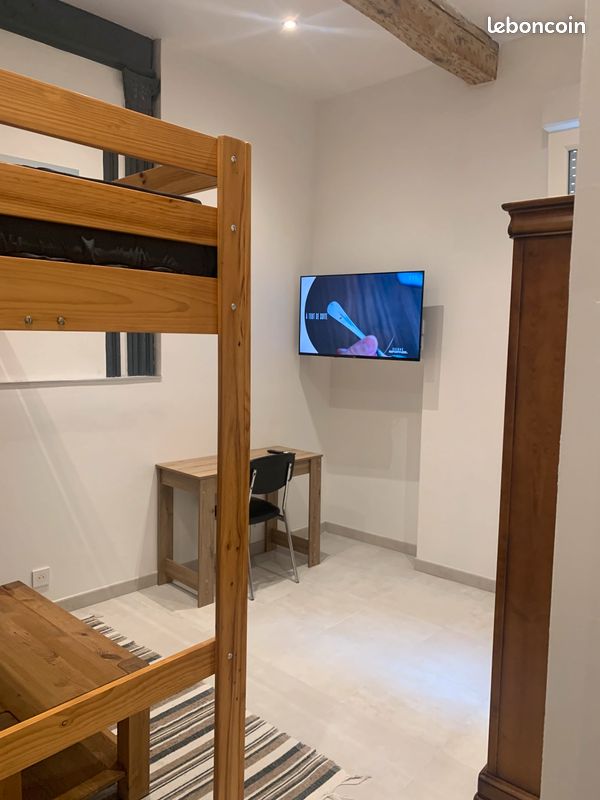 Appartement 1 pièce 25 m² · à Nîmes · 25 m² · 570 €/mois